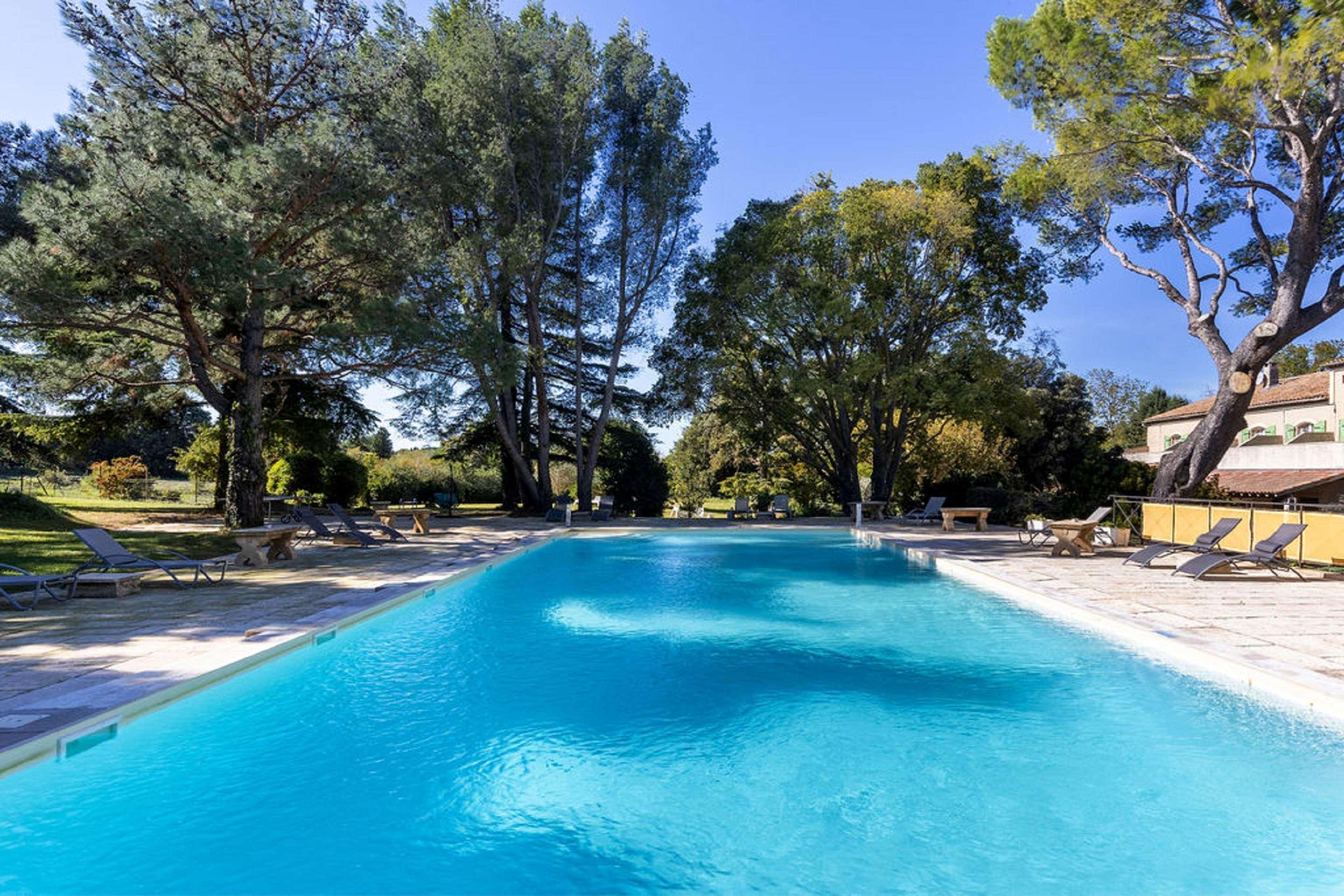 Best Western Le Val Majour Fontvieille Exterior photo